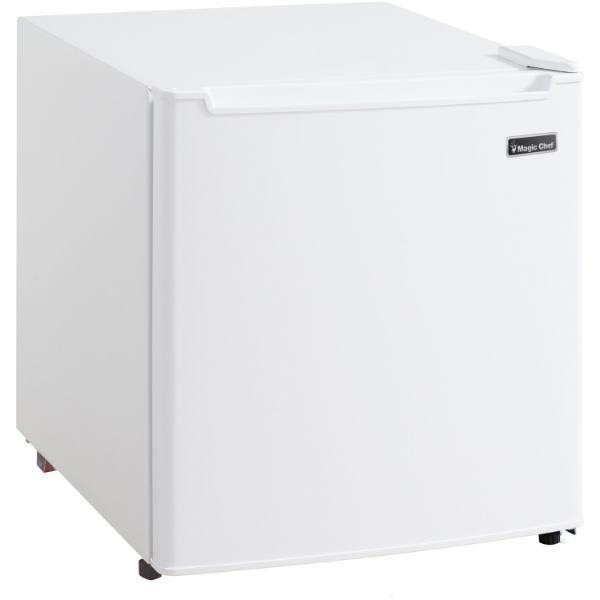 Magic Chef® 1.7 Cu Ft White Compact Refrigerator W/ Freezer