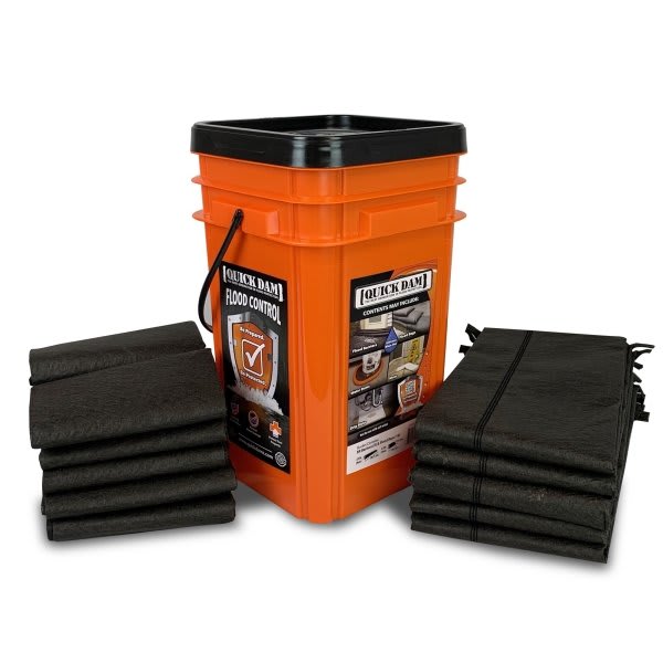 Quick Dam Grab And Go Flood Kit Contains 5-5' Flood Barriers And 10 - Flood Bags