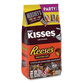 Hershey's Miniatures Variety Party Pack, Assorted Chocolates, 35 Oz Bag