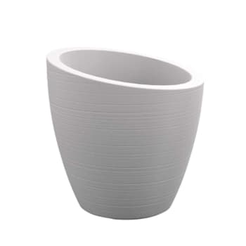 Mayne Modesto 20in Round Planter - White