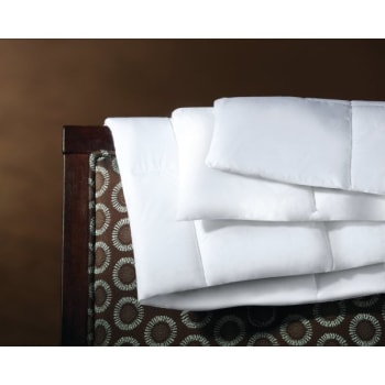 Image for Wynrest Blanket Full 80x96 17.5 Oz White Case Of 6 from HD Supply
